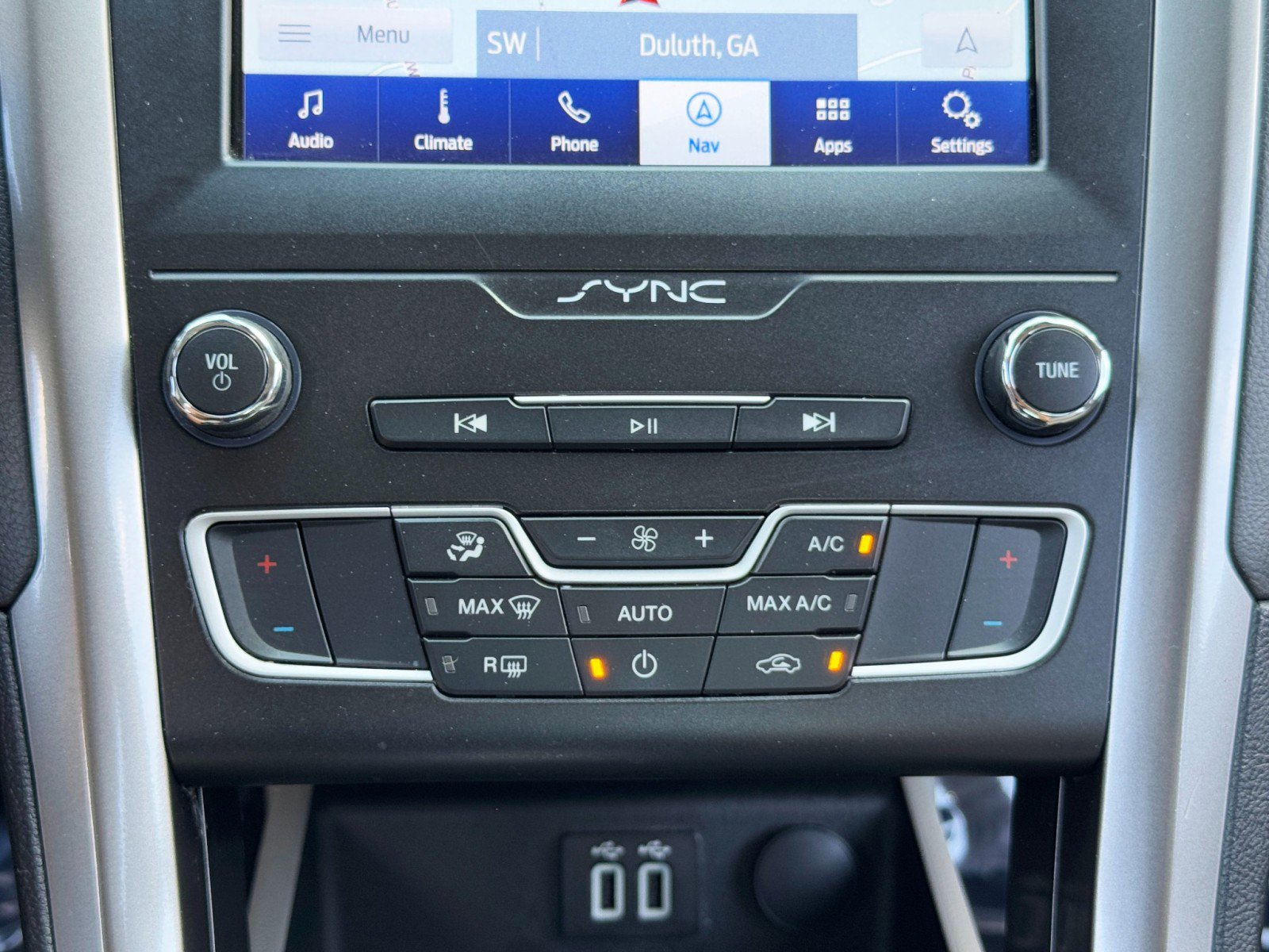 Used 2019 Ford Fusion SE image 27