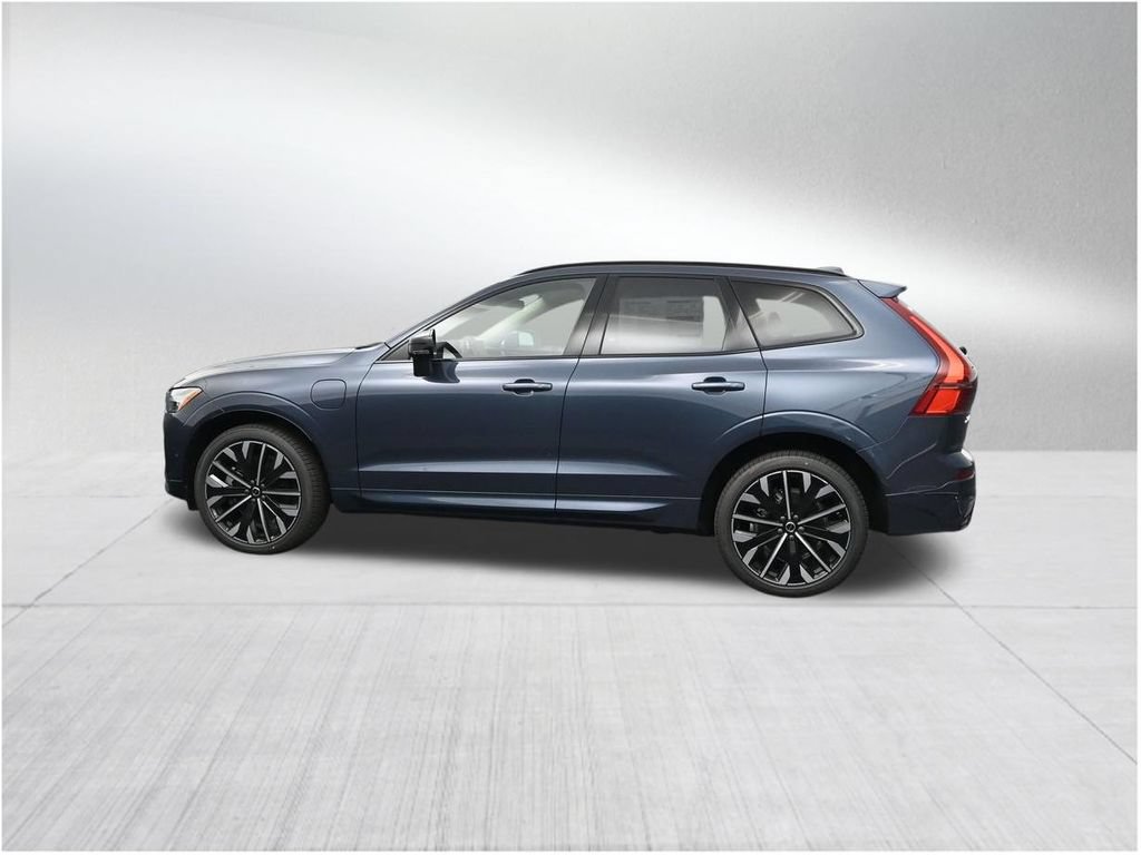 New 2026 Volvo XC60 T8 Ultra w/ Protection Package Premier AWD/4WD image 2