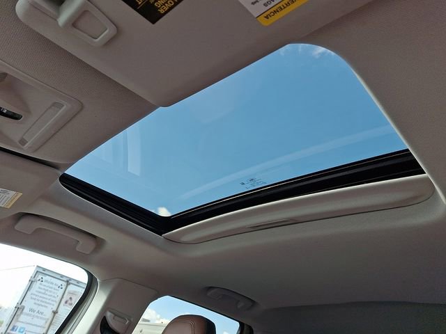 Used 2024 Ford Maverick Lariat w/ 4K Tow Package image 16