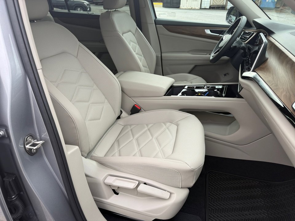 New 2026 Volkswagen Atlas SE image 28