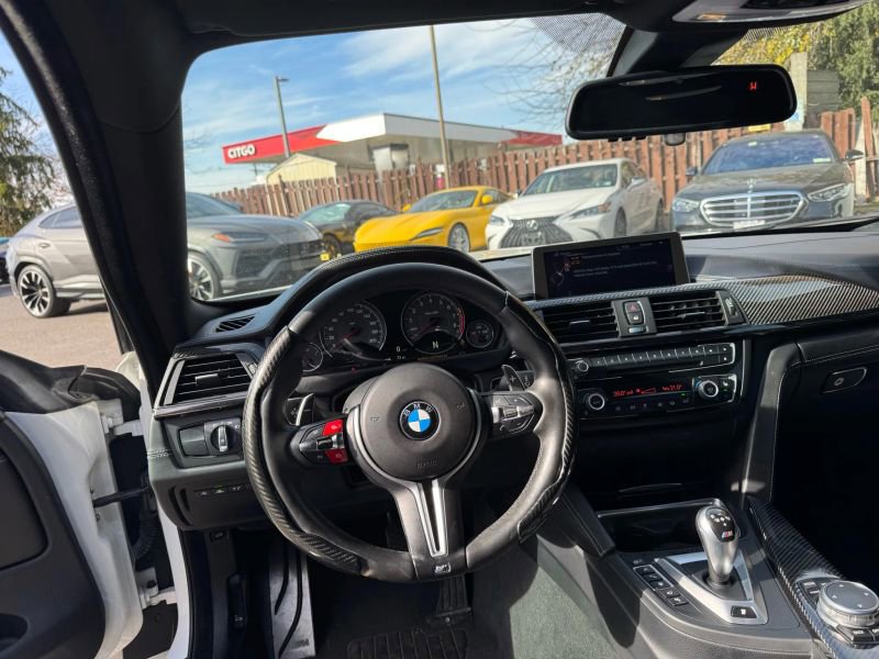 Used 2015 BMW M4 Coupe image 23
