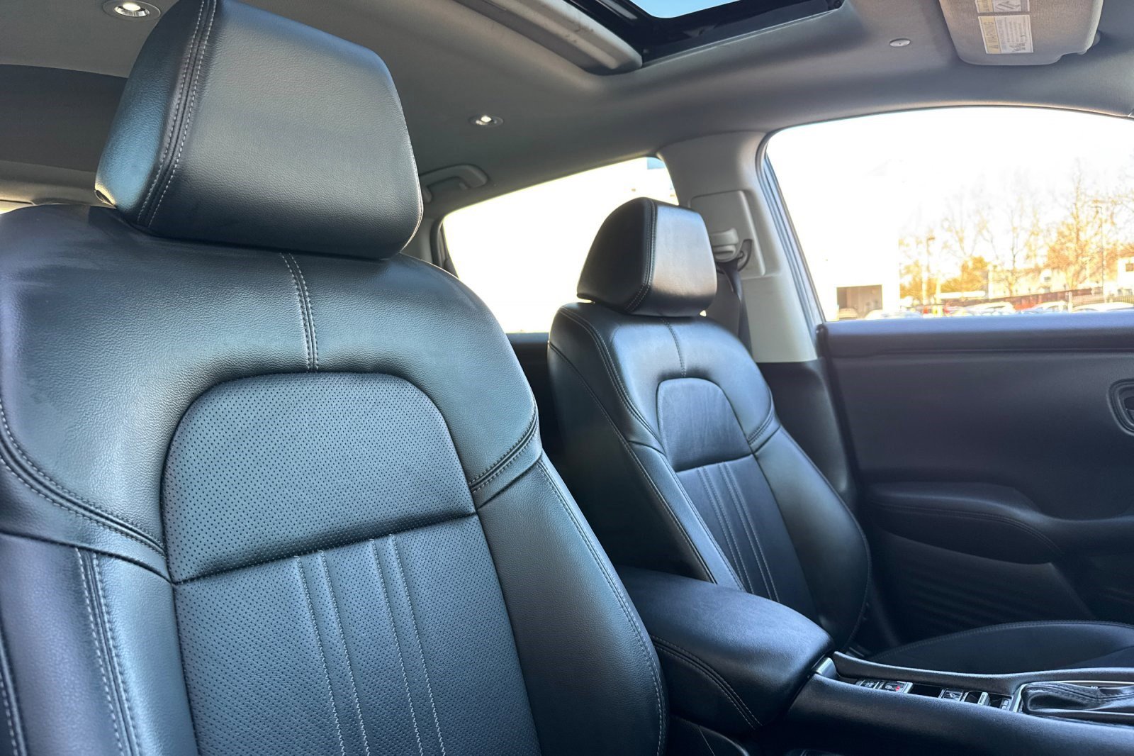 Used 2023 Honda HR-V EX-L image 30