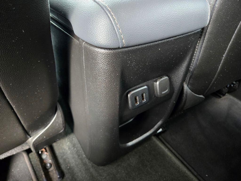 Used 2018 Chevrolet Colorado Z71 AWD/4WD image 28