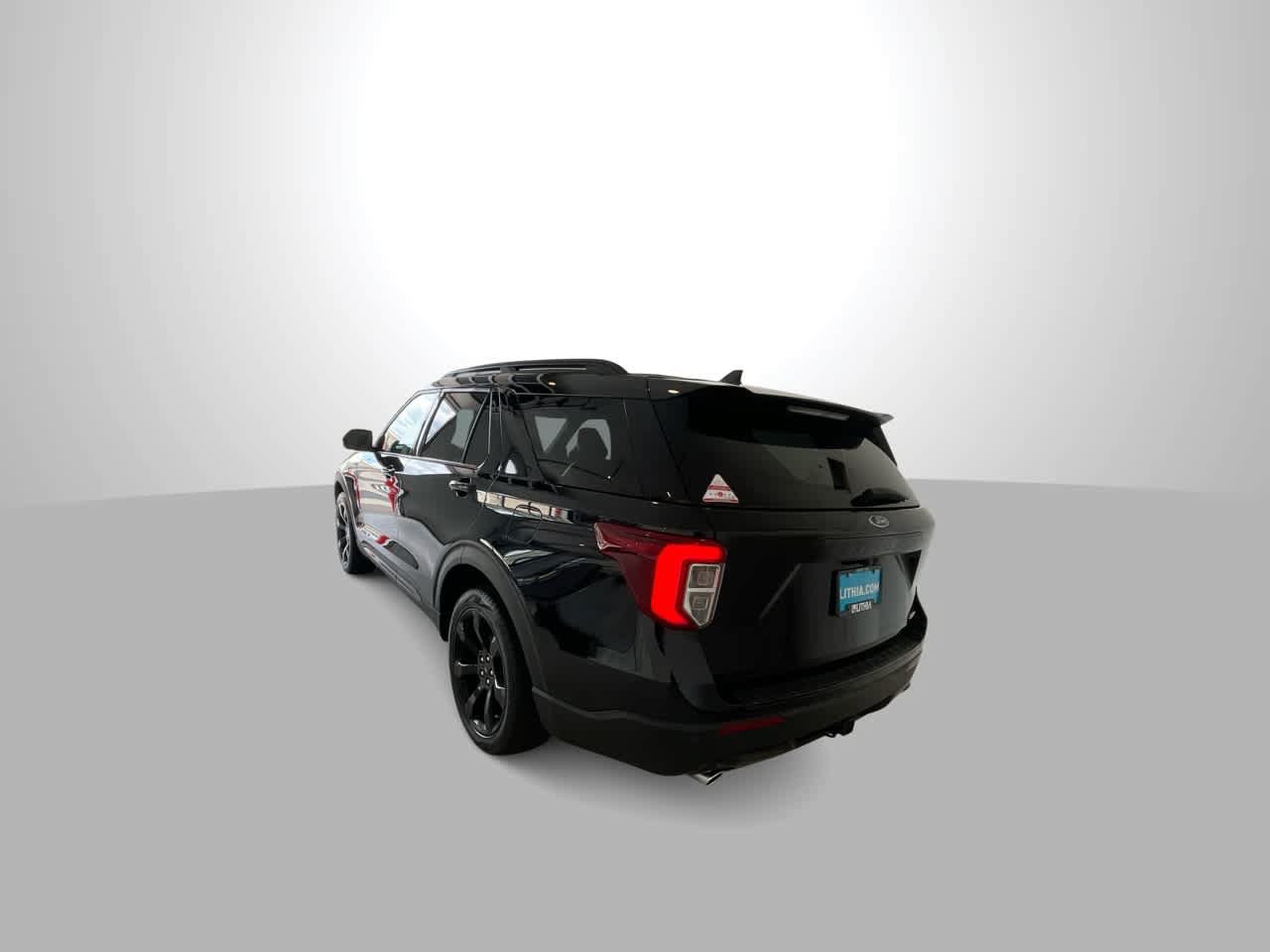 Used 2022 Ford Explorer ST-Line w/ Class IV Trailer Tow Package AWD/4WD image 6