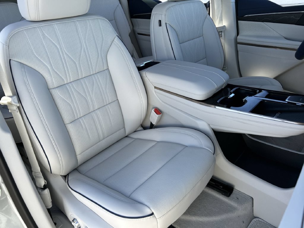 New 2026 Buick Enclave Avenir w/ Super Cruise Package FWD image 29