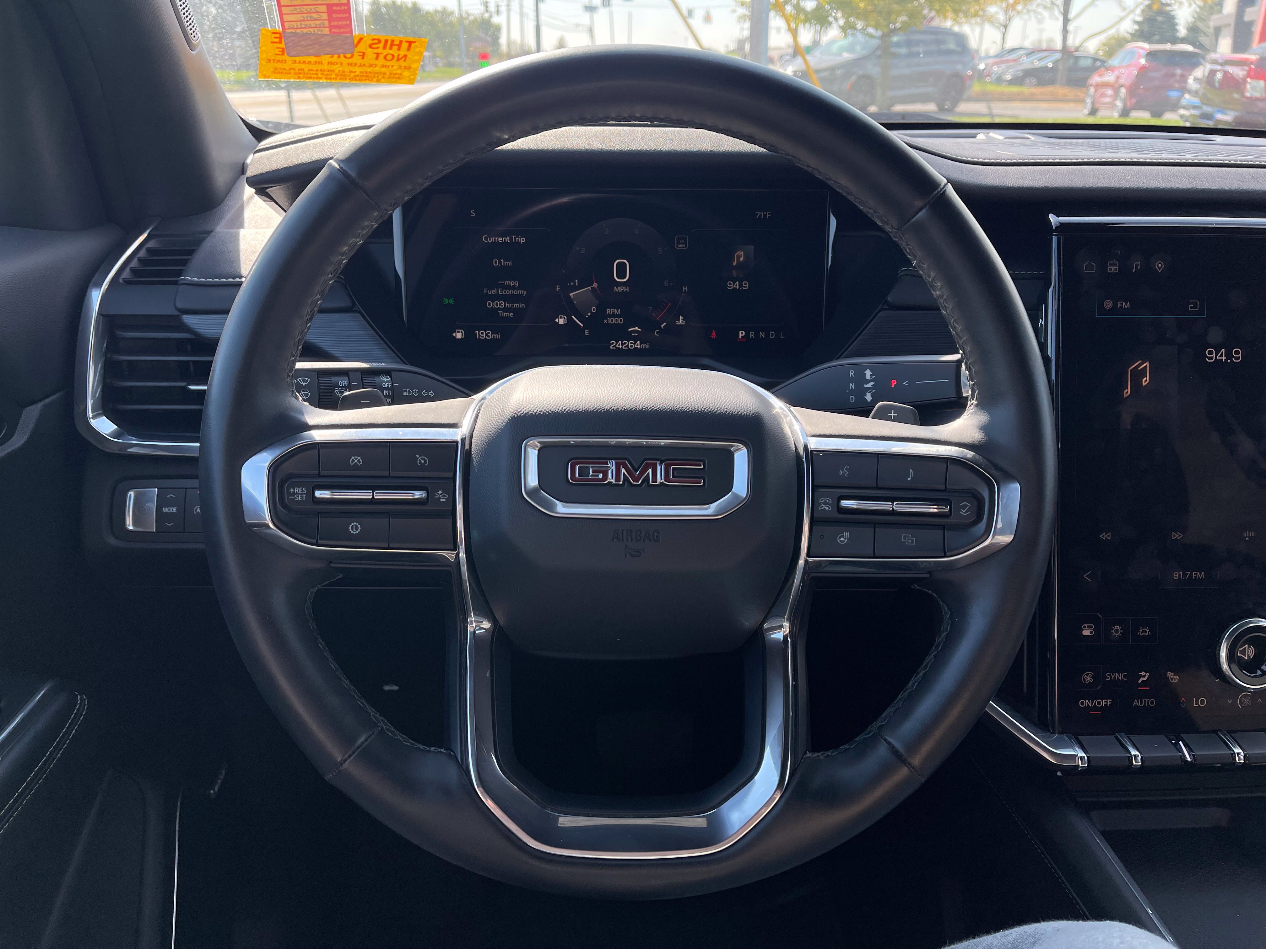 Used 2025 GMC Acadia Elevation FWD image 10
