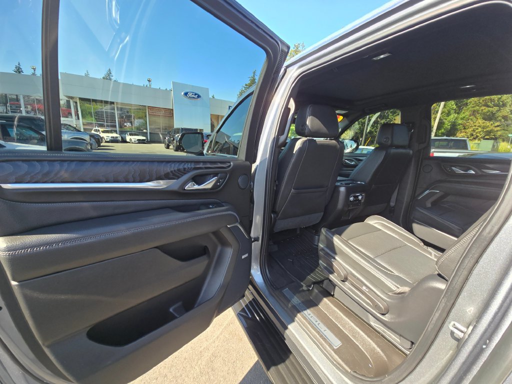 Used 2021 GMC Yukon XL Denali AWD/4WD image 15