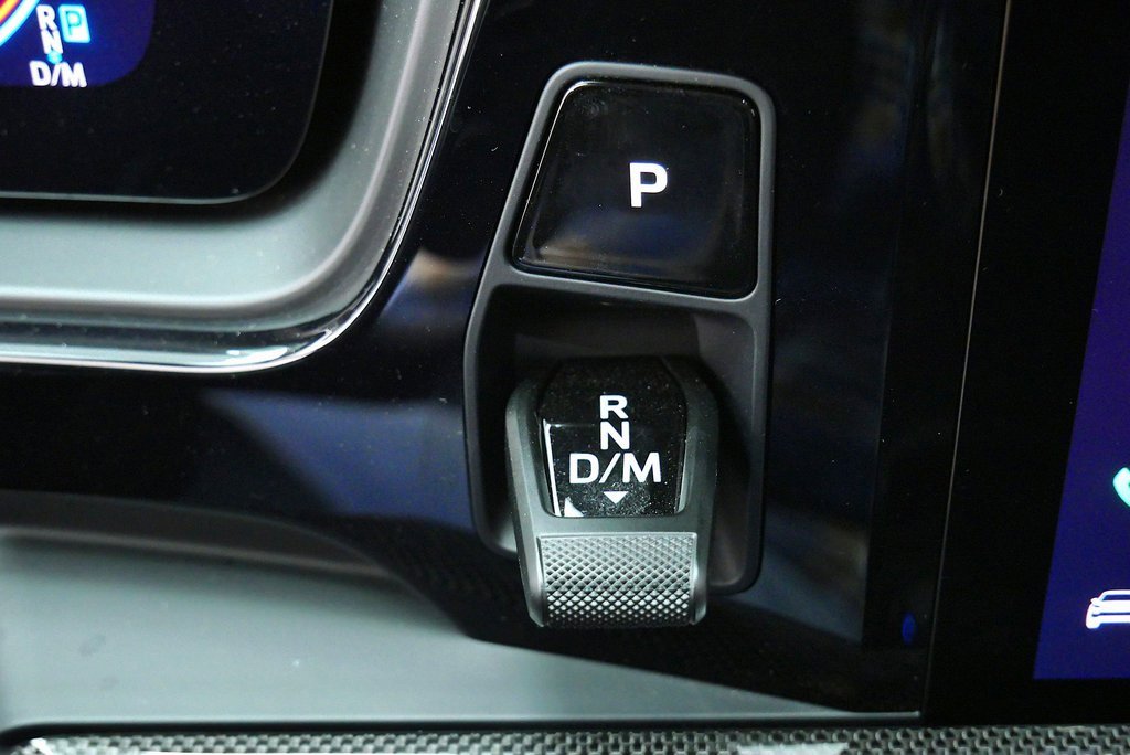 Used 2025 Porsche Cayenne GTS image 31