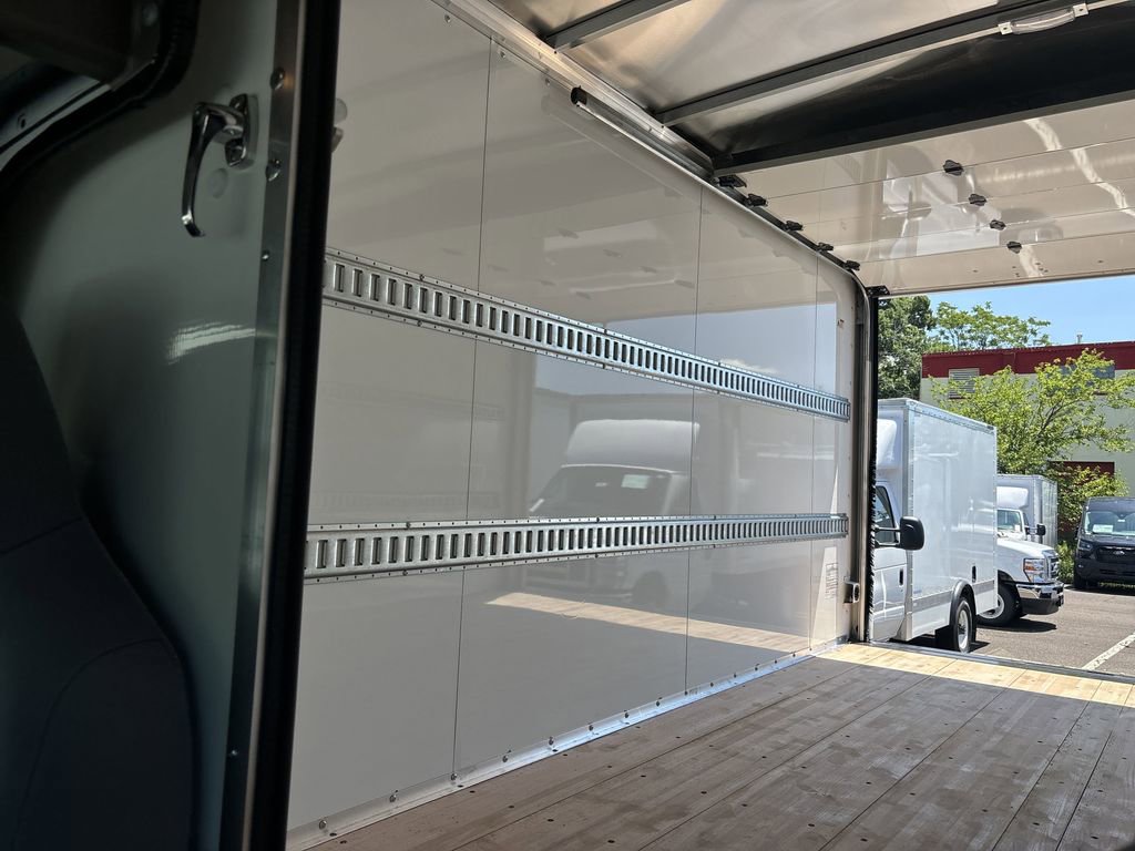 New 2025 Ford E-450 and Econoline 450 Super Duty w/ Power Equipment Group image 29