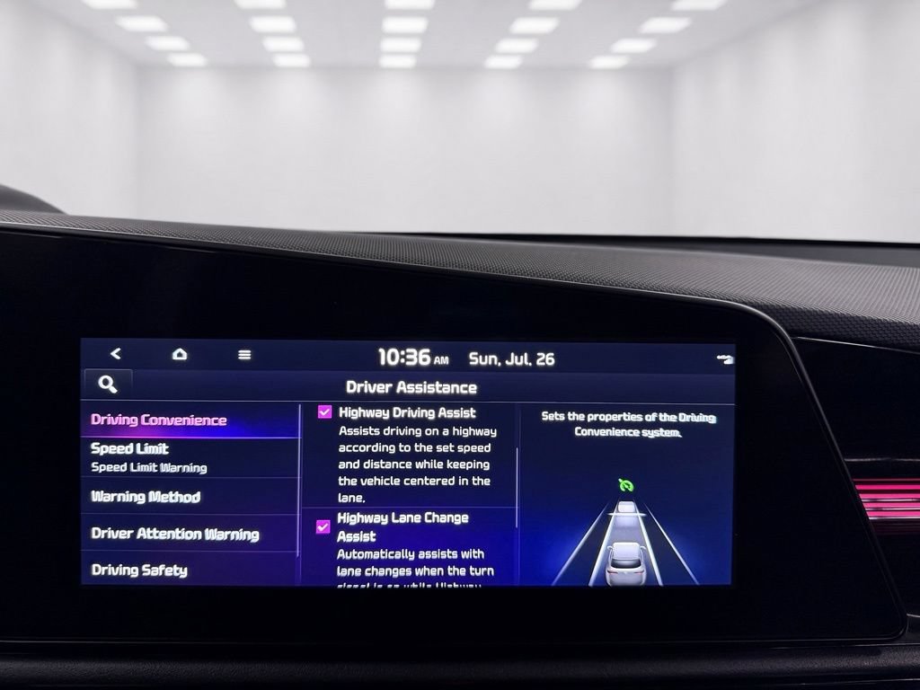 Used 2024 Kia Niro Wave w/ Wave Preserve Package FWD image 38