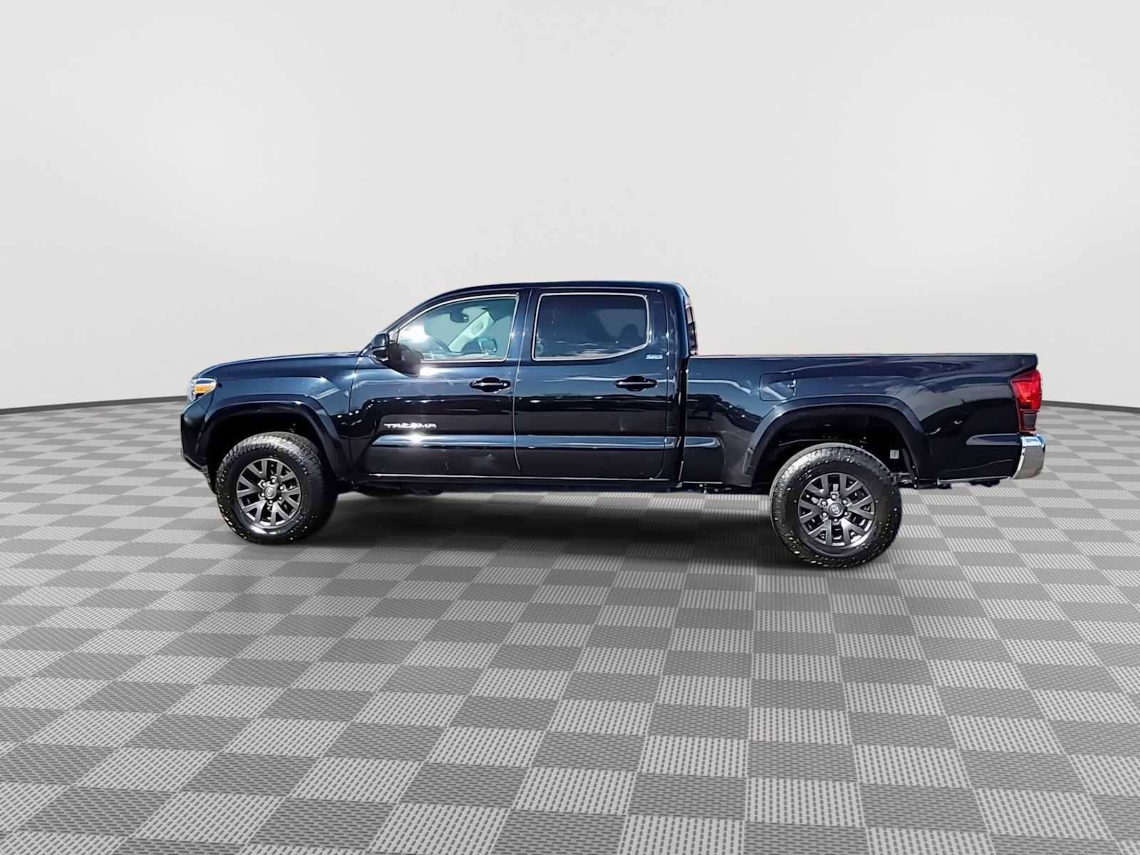 Used 2022 Toyota Tacoma SR5 image 5