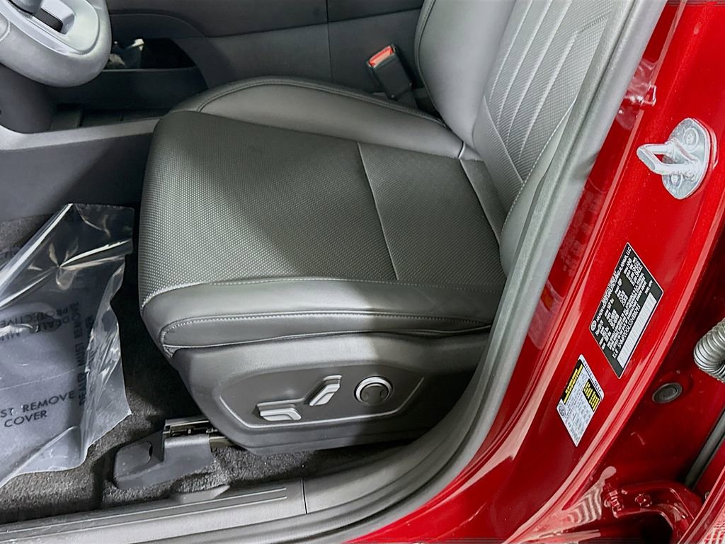 Used 2025 Hyundai Santa Fe SEL image 24