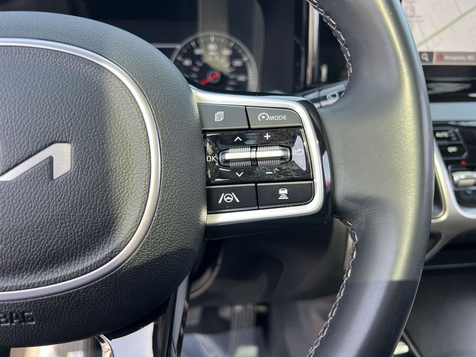 Used 2023 Kia Sorento X-Line EX image 32