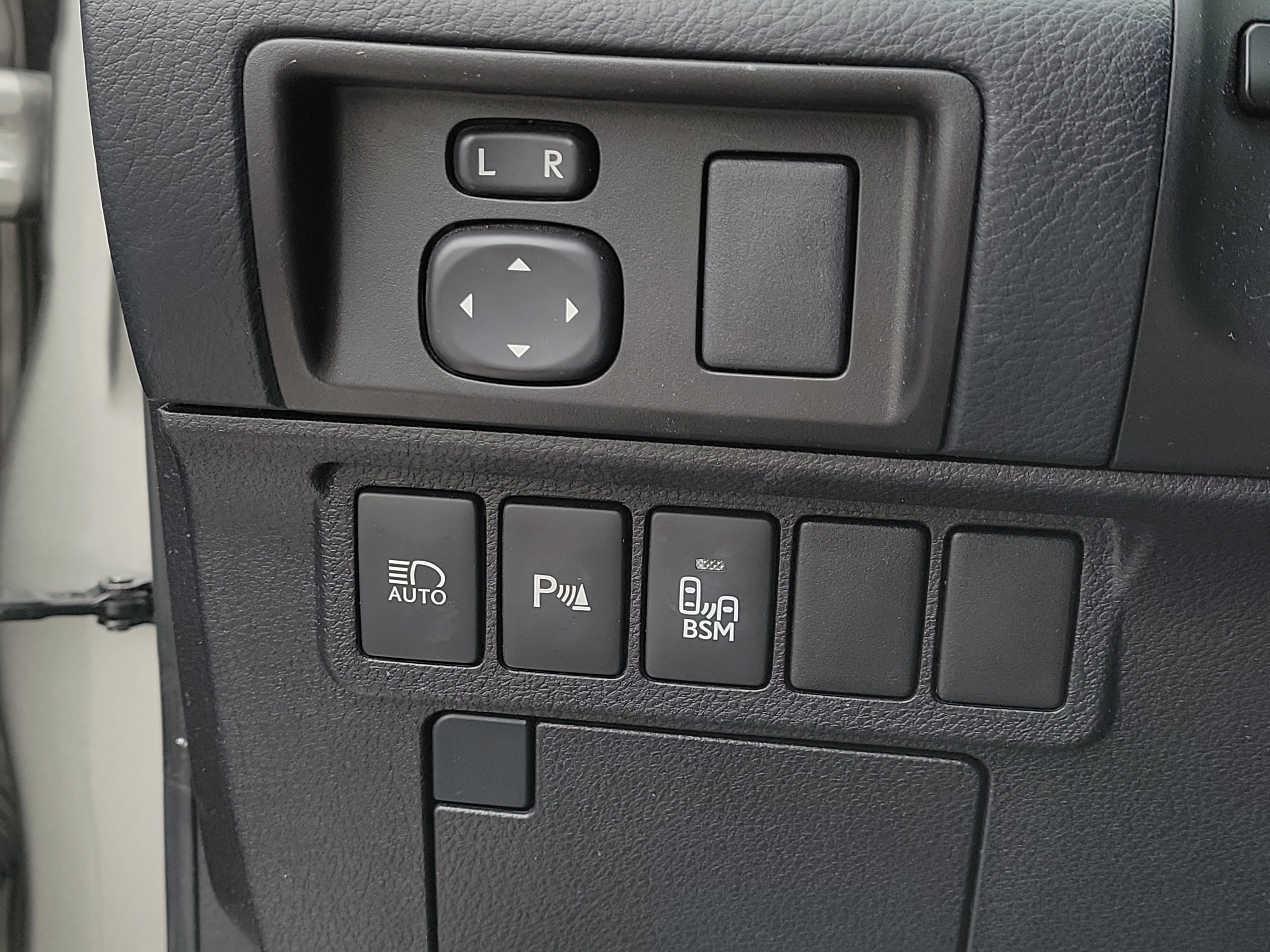 Used 2016 Lexus ES 350 w/ Ultra Luxury Package image 33