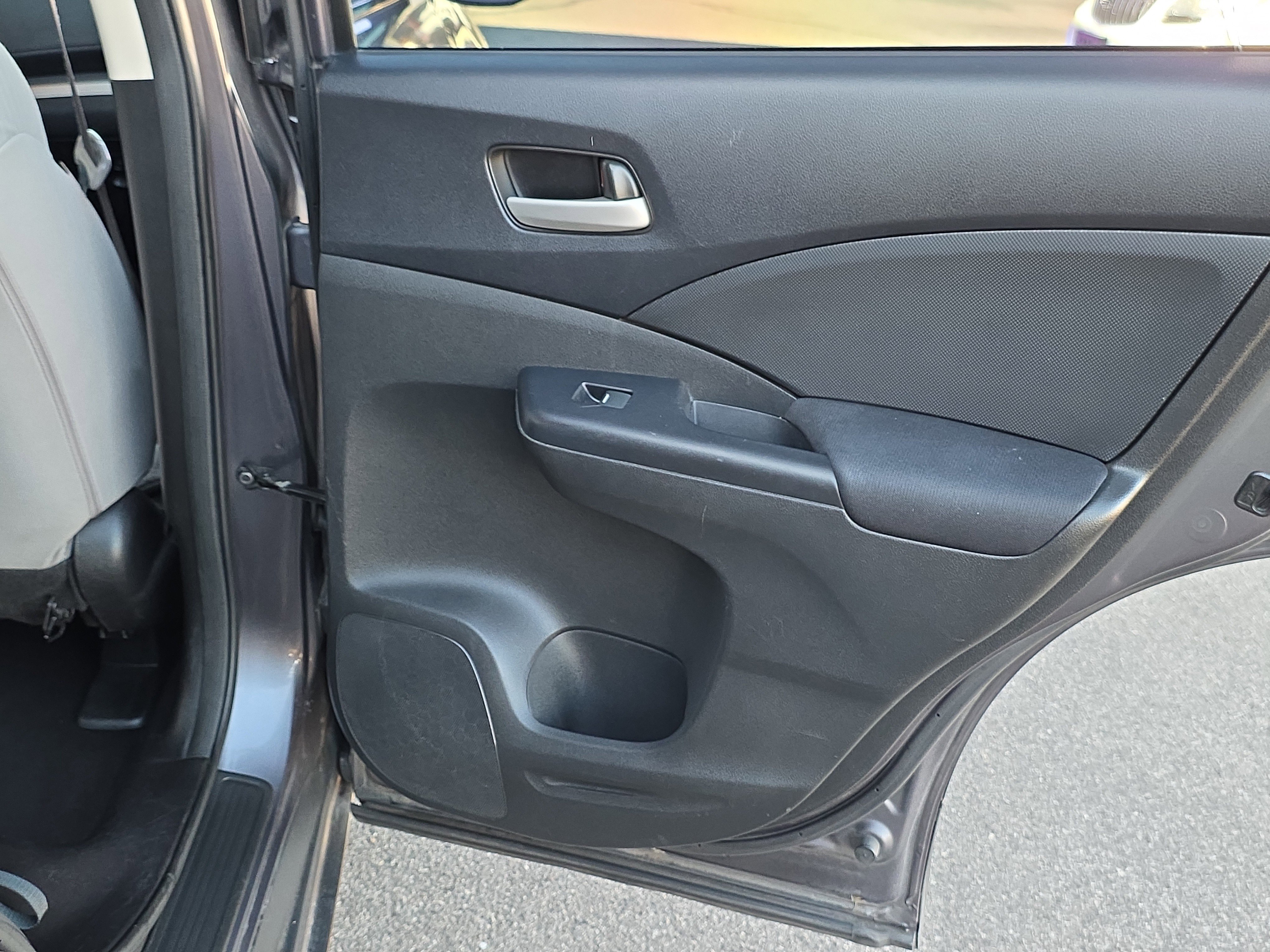 Used 2016 Honda CR-V LX image 24