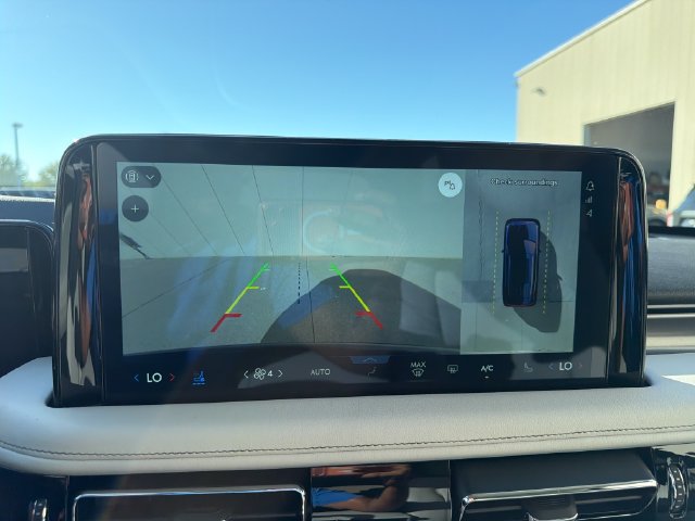 New 2027 Lincoln Aviator AWD image 32