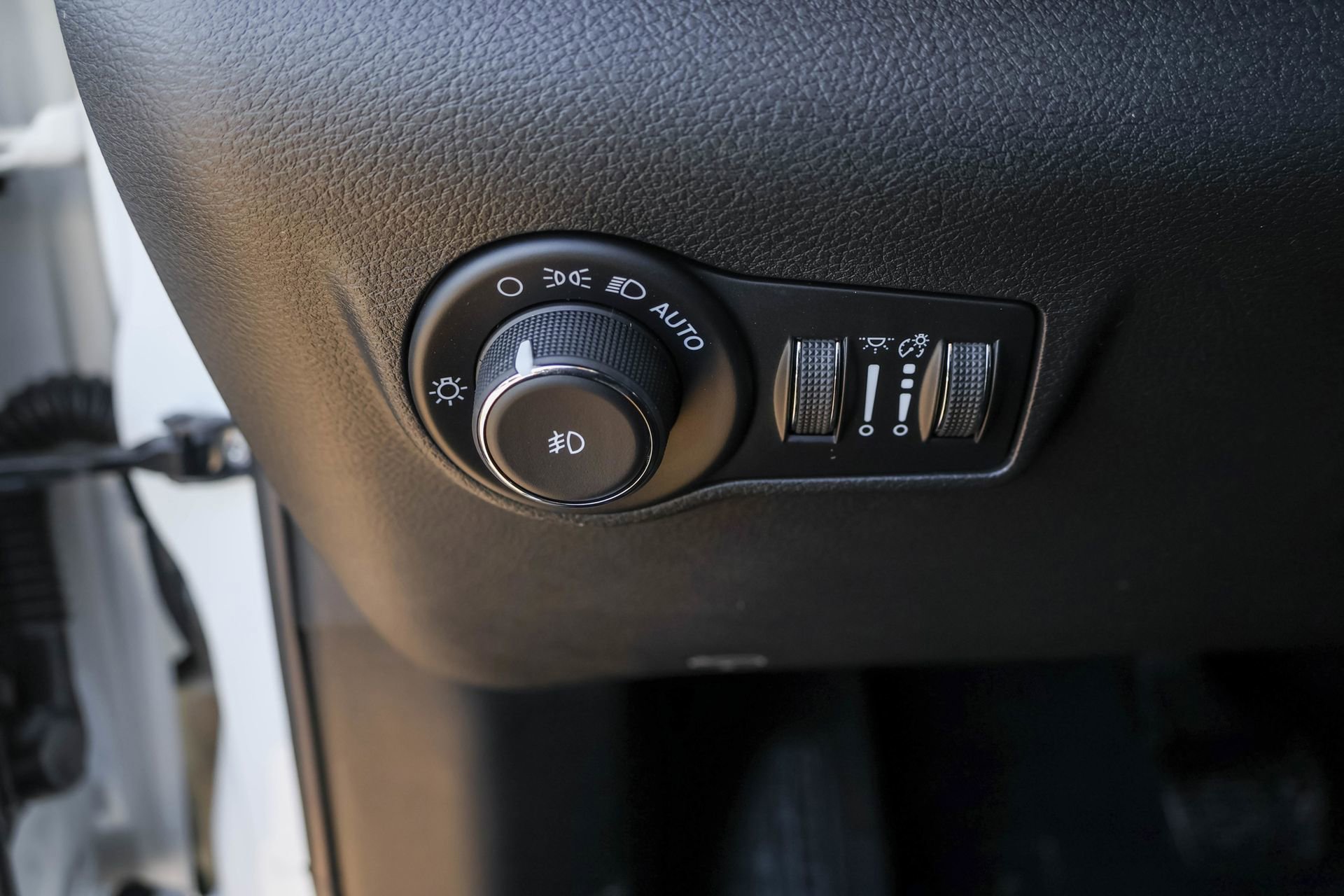 New 2026 Jeep Compass Latitude image 25