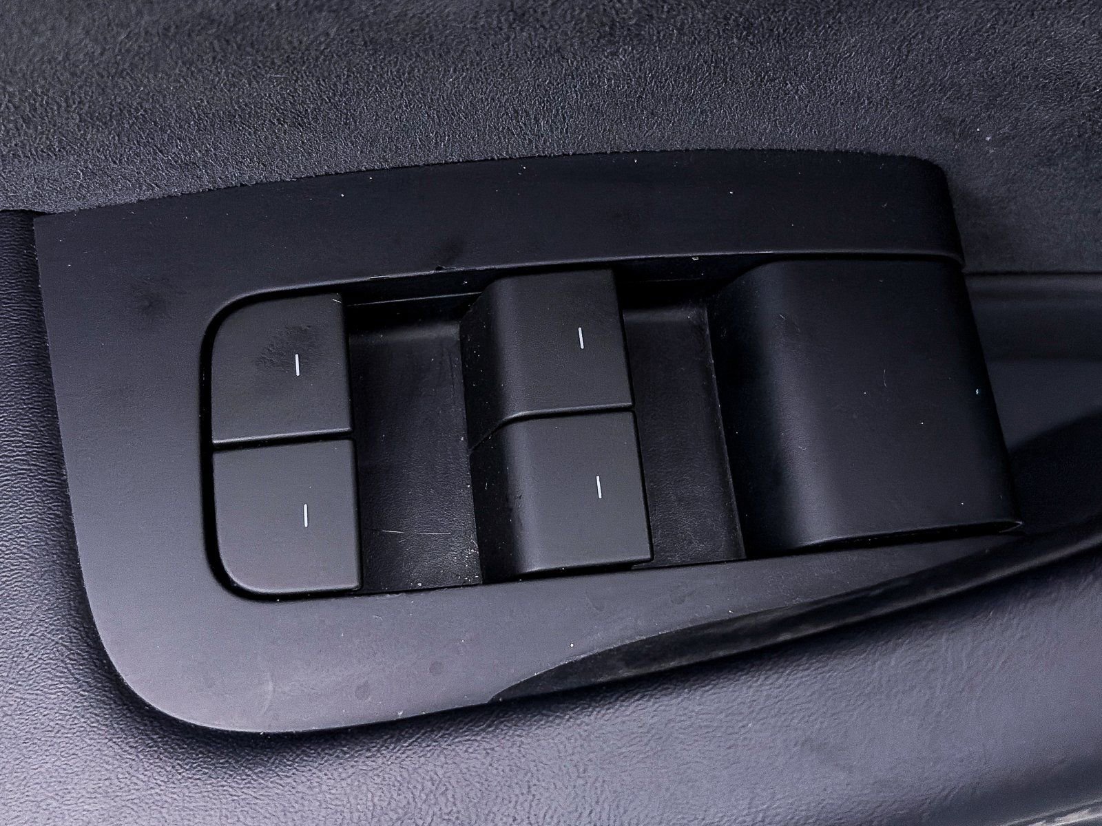 Used 2023 Tesla Model 3 Standard Range image 16