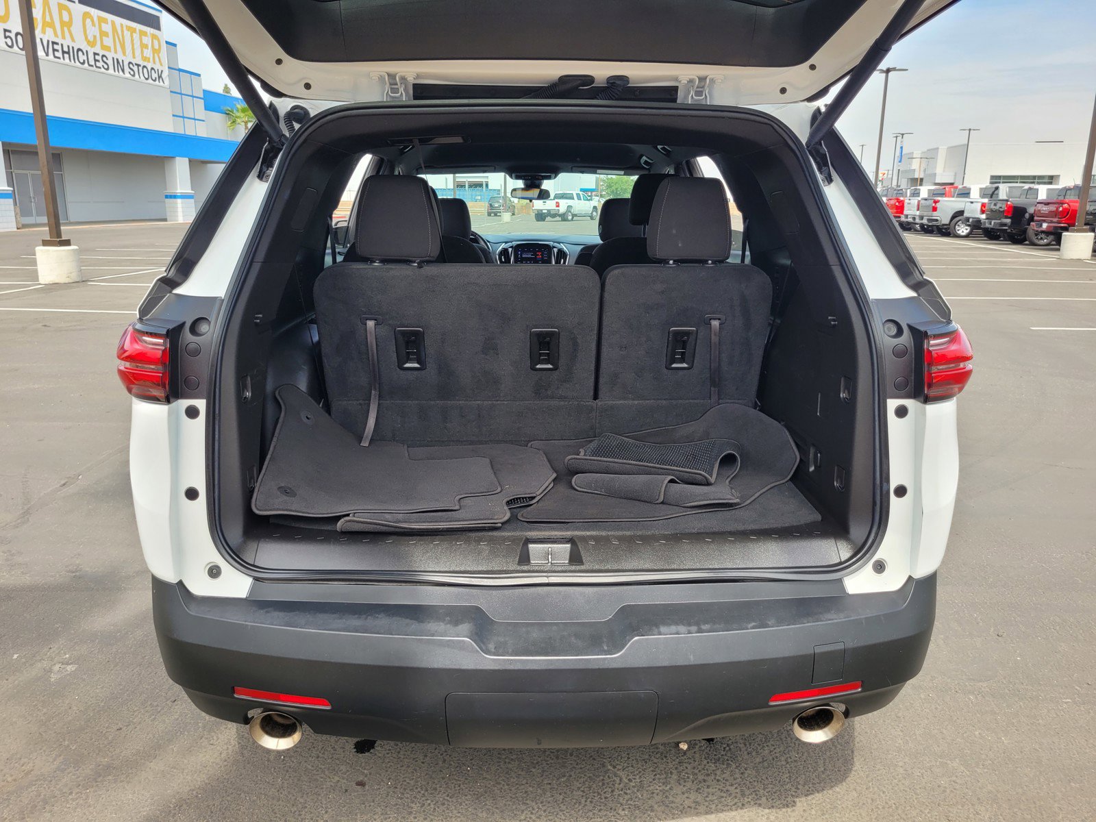Used 2023 Chevrolet Traverse LT image 27