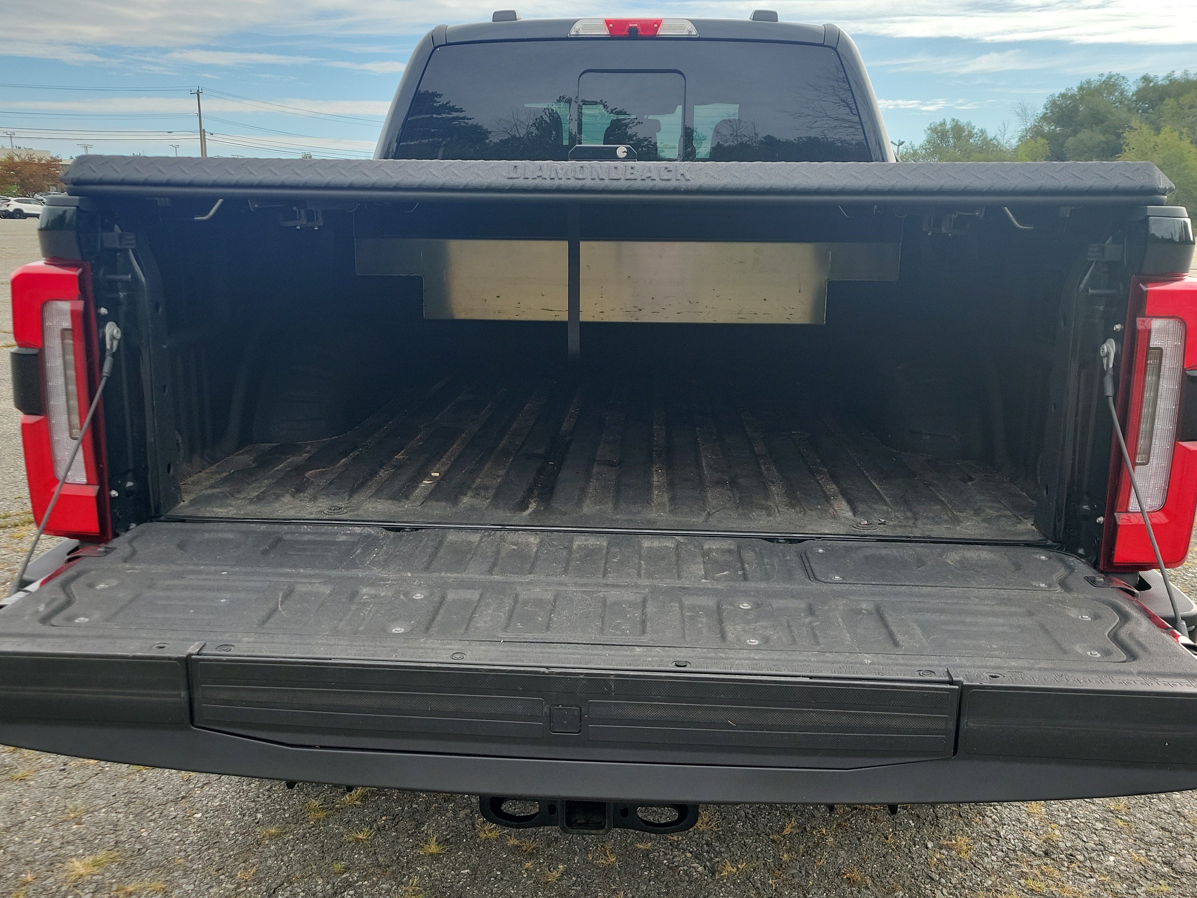 Used 2025 Ford F350 Platinum w/ FX4 Off-Road Package AWD/4WD image 17
