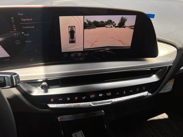 New 2026 Cadillac Lyriq Premium Sport w/ LPO, ONYX Package AWD/4WD image 17