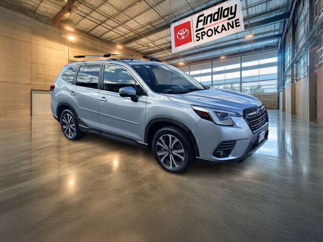 Used 2023 Subaru Forester Limited image 2