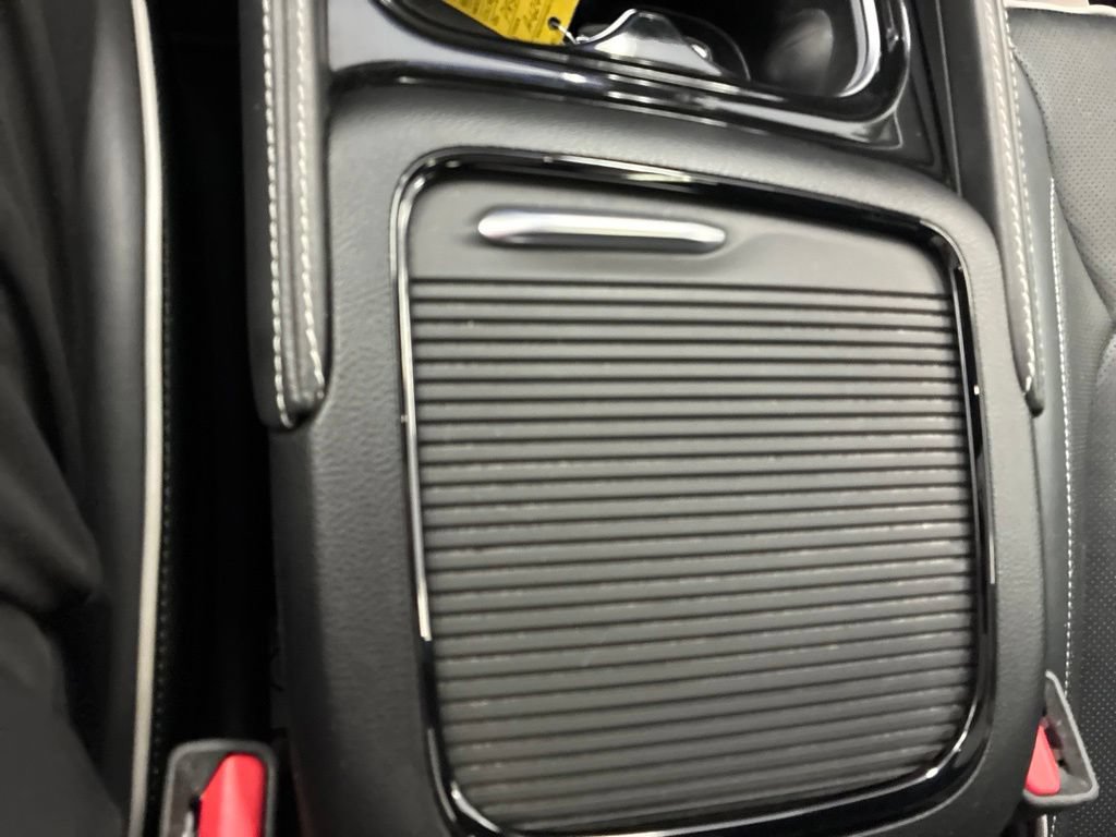 Used 2023 Chrysler Pacifica Limited w/ S Appearance Package FWD image 63