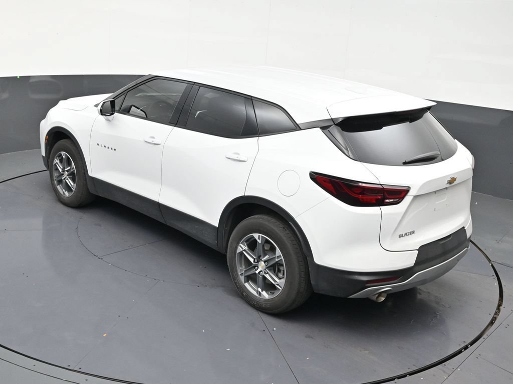 Used 2023 Chevrolet Blazer LT FWD image 14