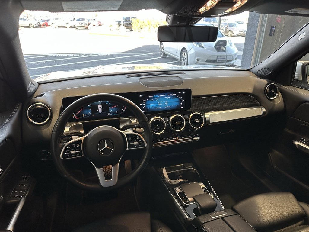 Used 2020 Mercedes-Benz GLB 250 w/ Premium Package image 10