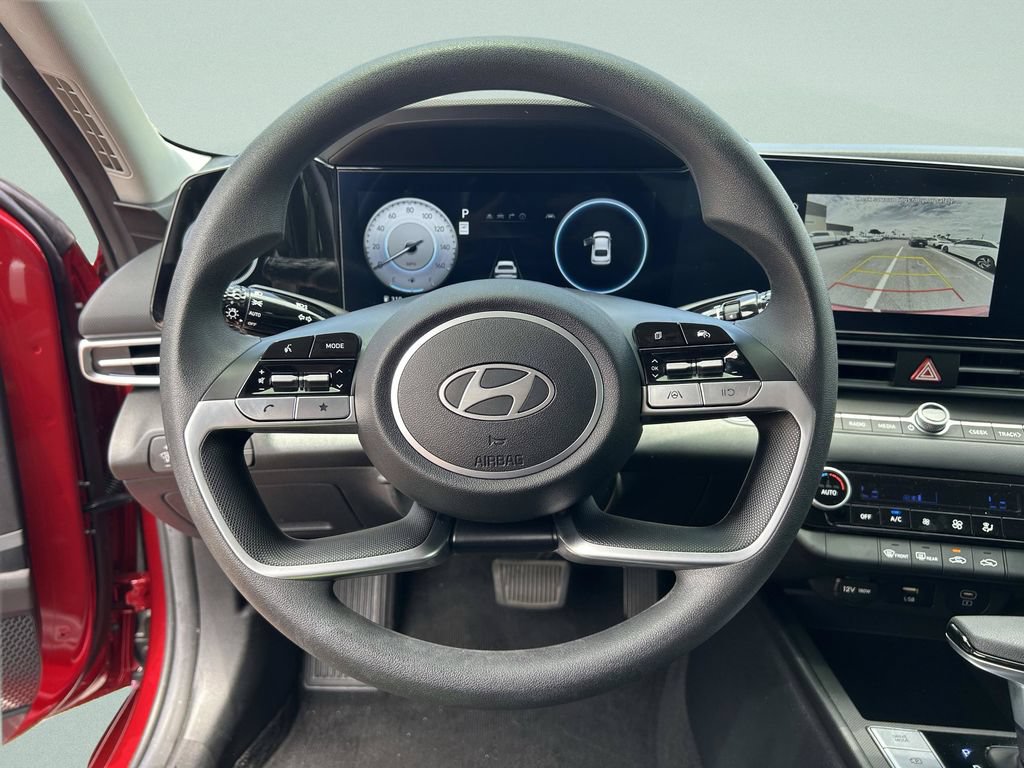 Certified 2024 Hyundai Elantra SEL FWD image 29