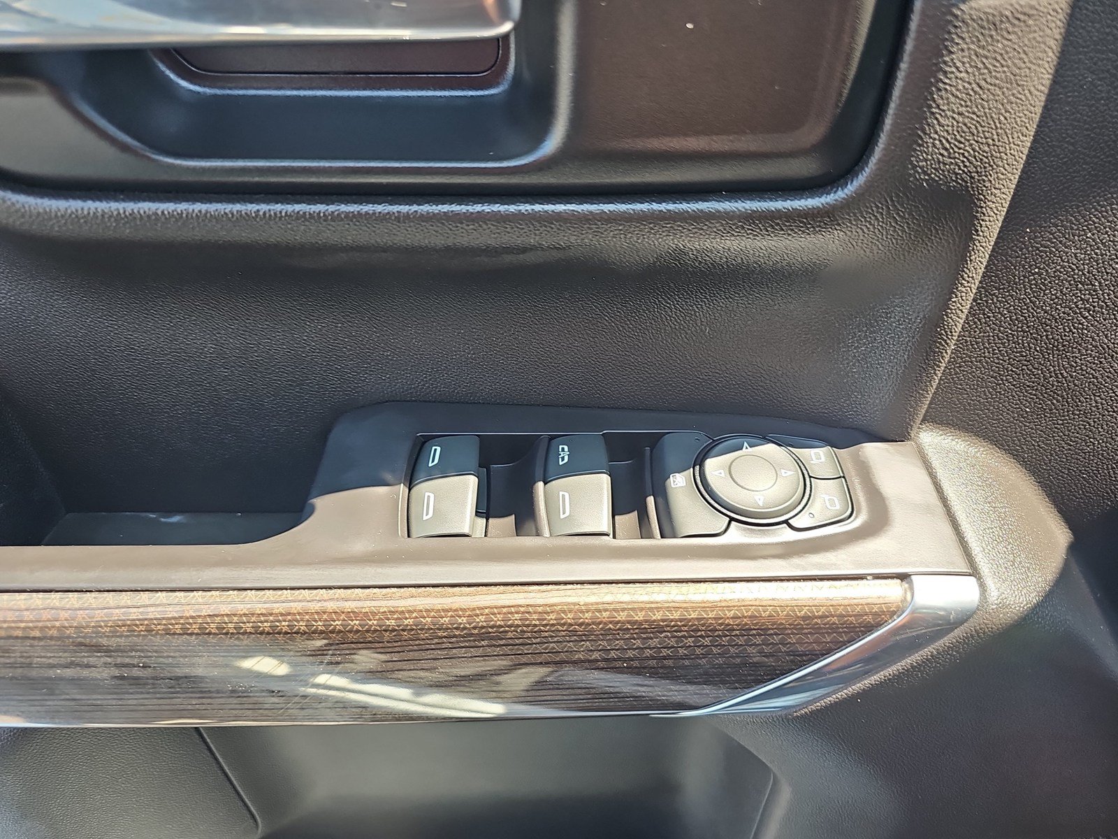 Used 2019 Chevrolet Silverado 1500 RST w/ All-Star Edition AWD/4WD image 24