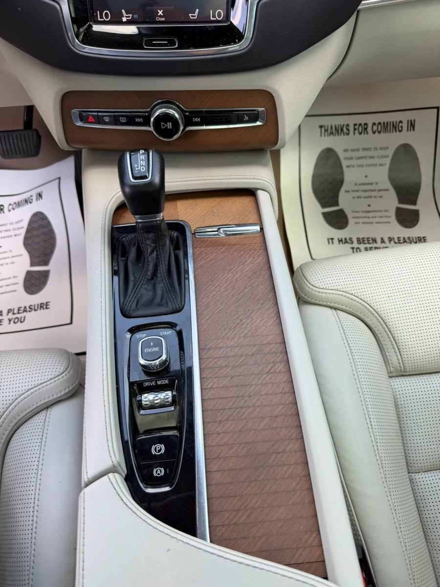 Used 2016 Volvo XC90 T6 Inscription w/ Vision Package AWD/4WD image 19