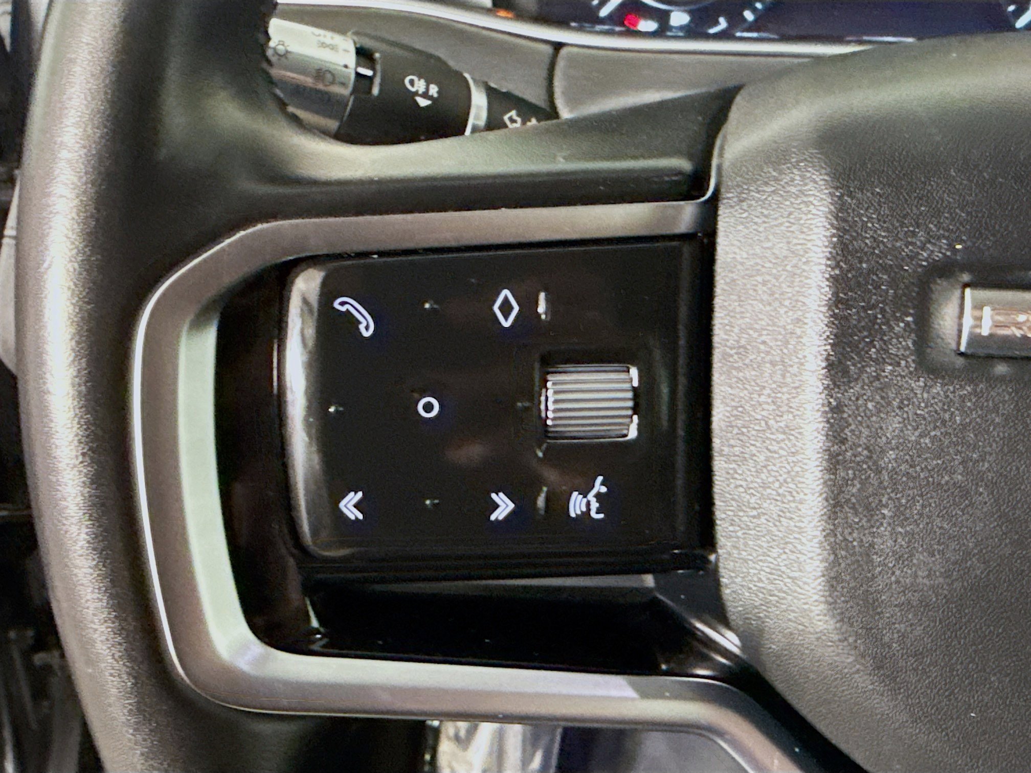 Used 2022 Land Rover Range Rover Evoque SE image 14