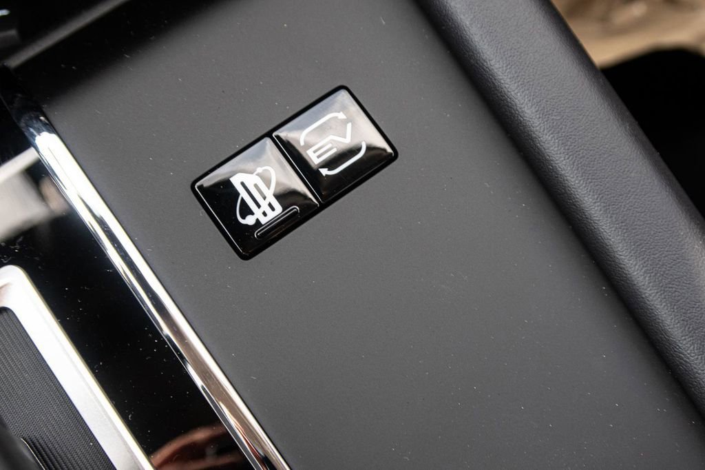 New 2024 Mitsubishi Outlander 4WD Plug-In Hybrid image 41