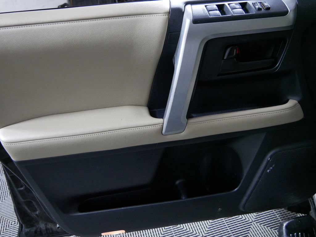 Used 2012 Toyota 4Runner Limited AWD/4WD image 12