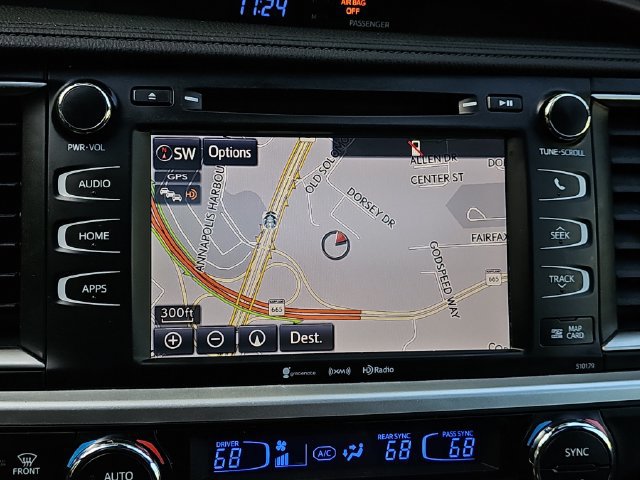 Used 2018 Toyota Highlander XLE AWD/4WD image 16