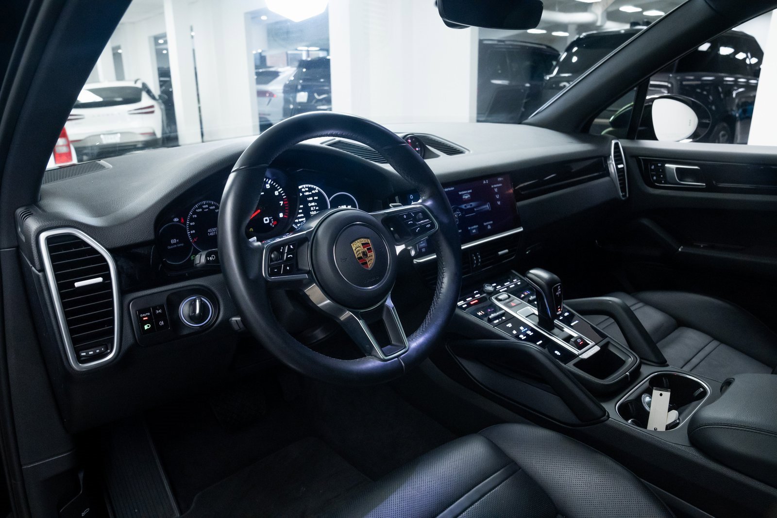 Used 2019 Porsche Cayenne Base image 19