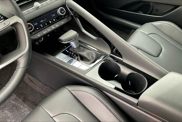 New 2026 Hyundai Elantra Limited image 8