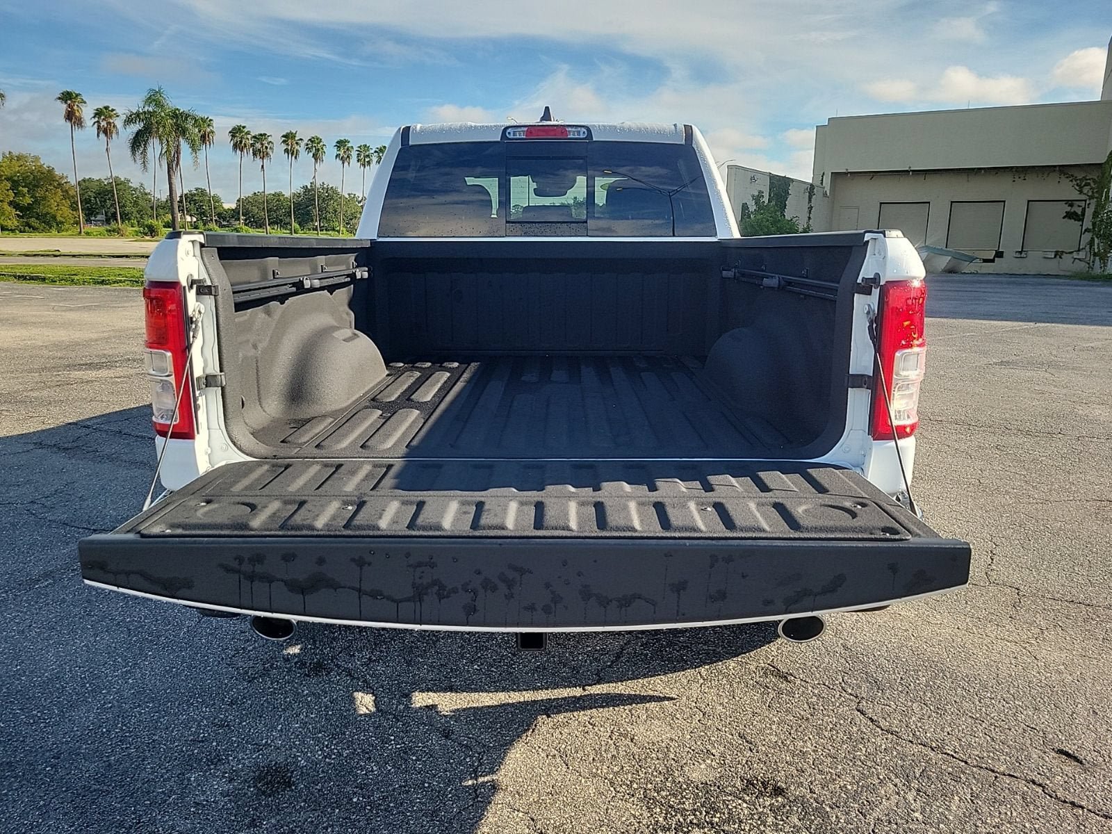 Used 2022 RAM 1500 Big Horn AWD/4WD image 9