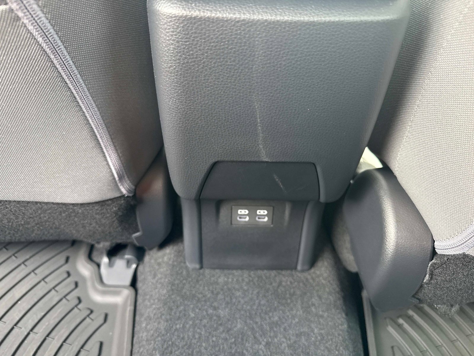 Used 2026 Toyota Prius LE FWD image 15