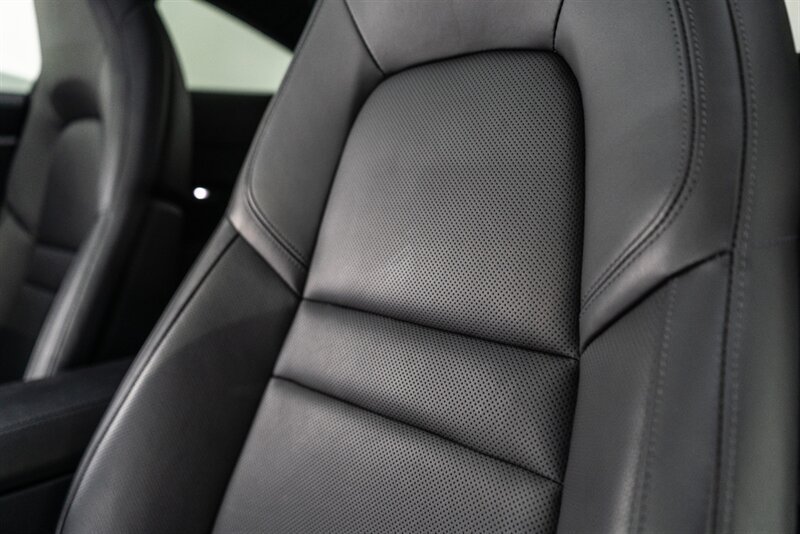 Used 2024 Porsche 911 Carrera RWD image 36