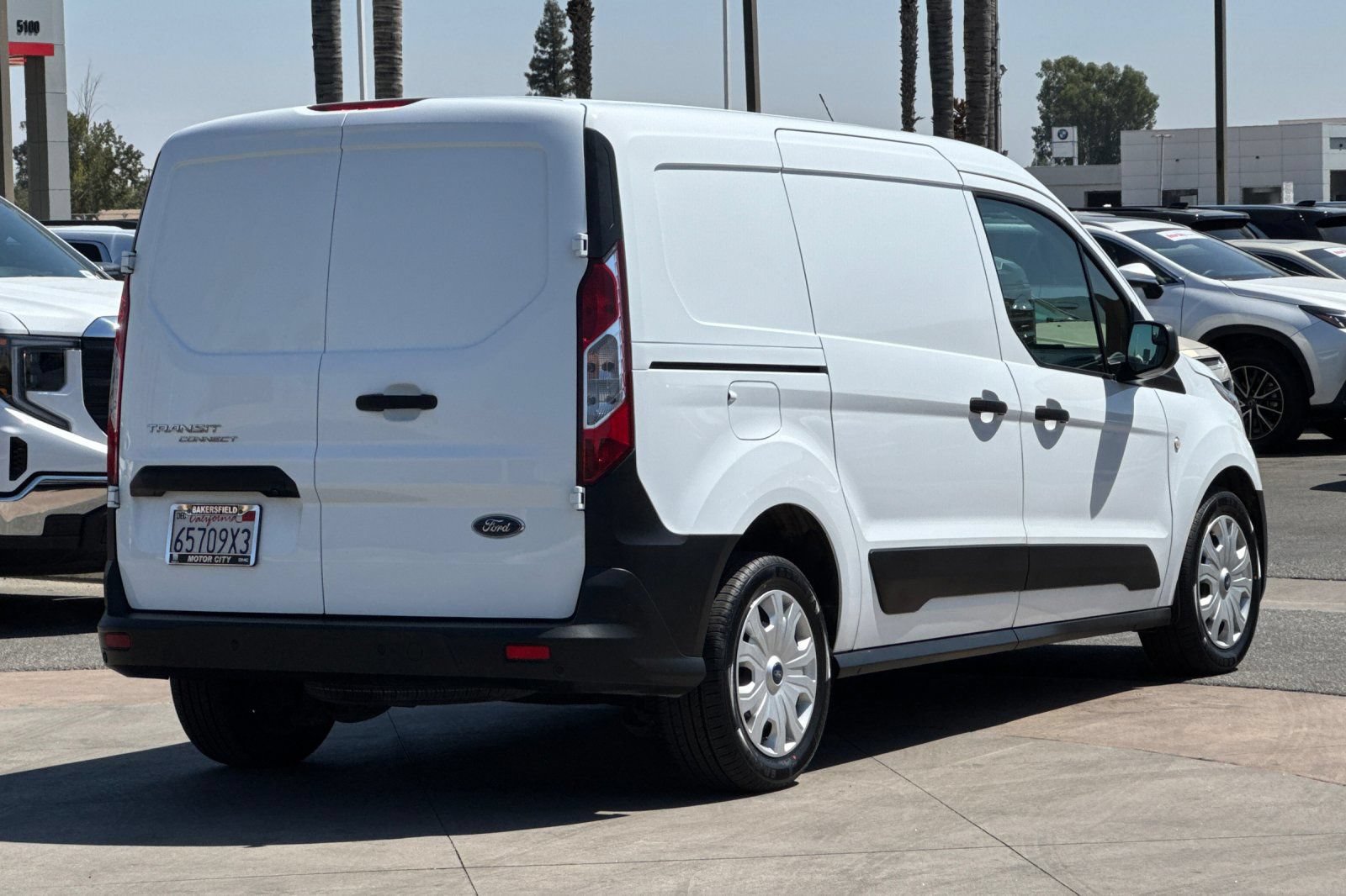 Used 2023 Ford Transit Connect XL FWD image 4