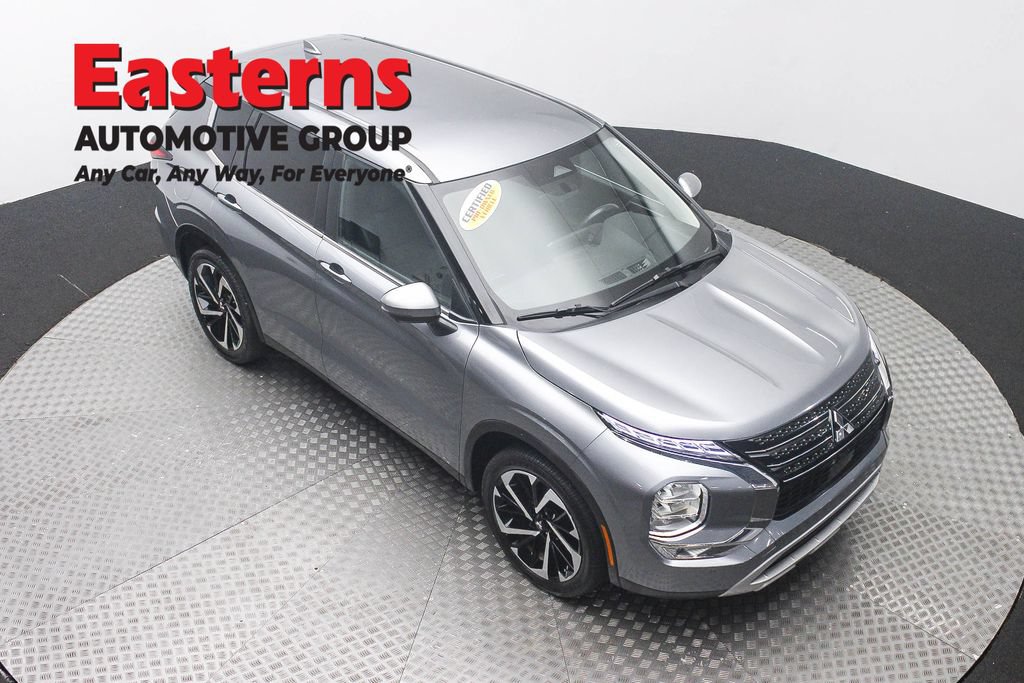 Used 2024 Mitsubishi Outlander SE FWD image 3