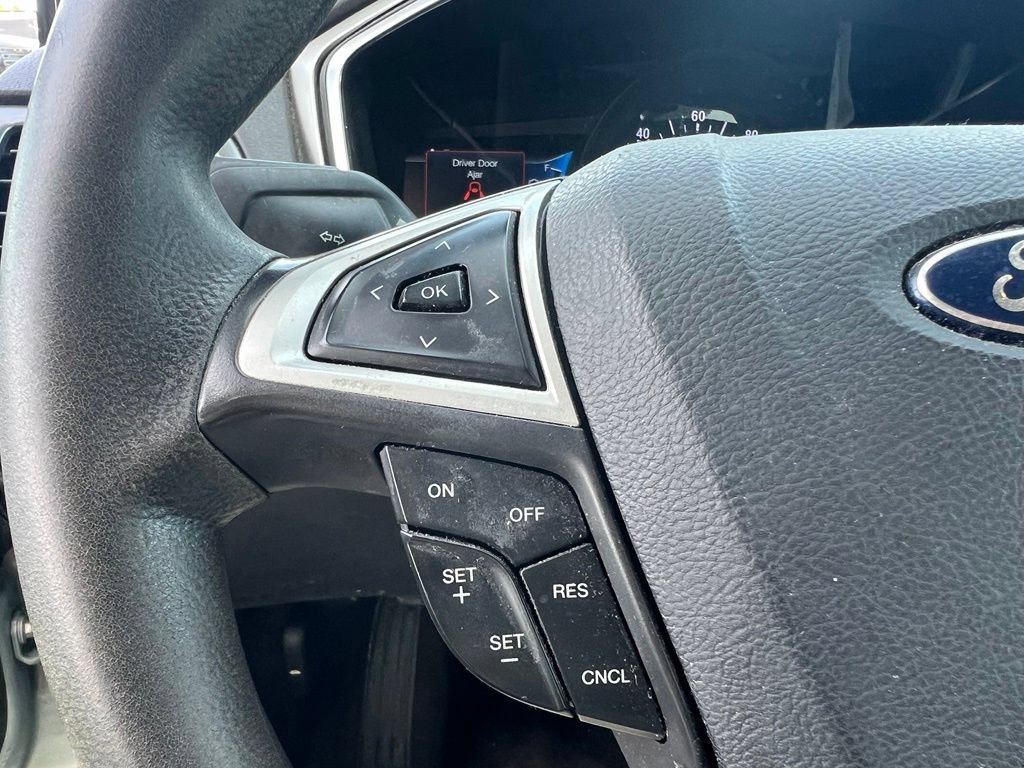 Used 2014 Ford Fusion SE FWD image 24