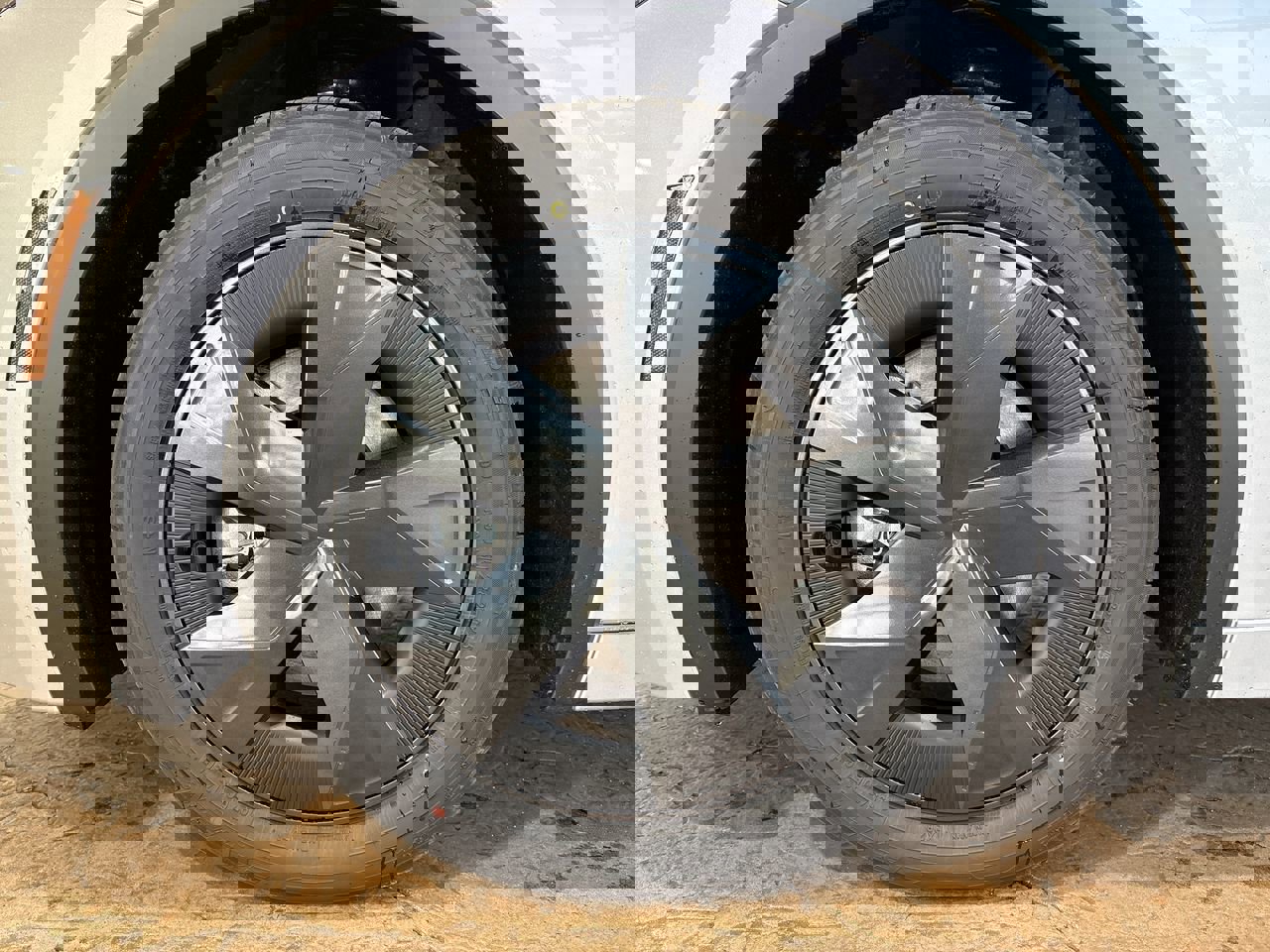 New 2026 Toyota Prius Plug-In Hybrid image 10