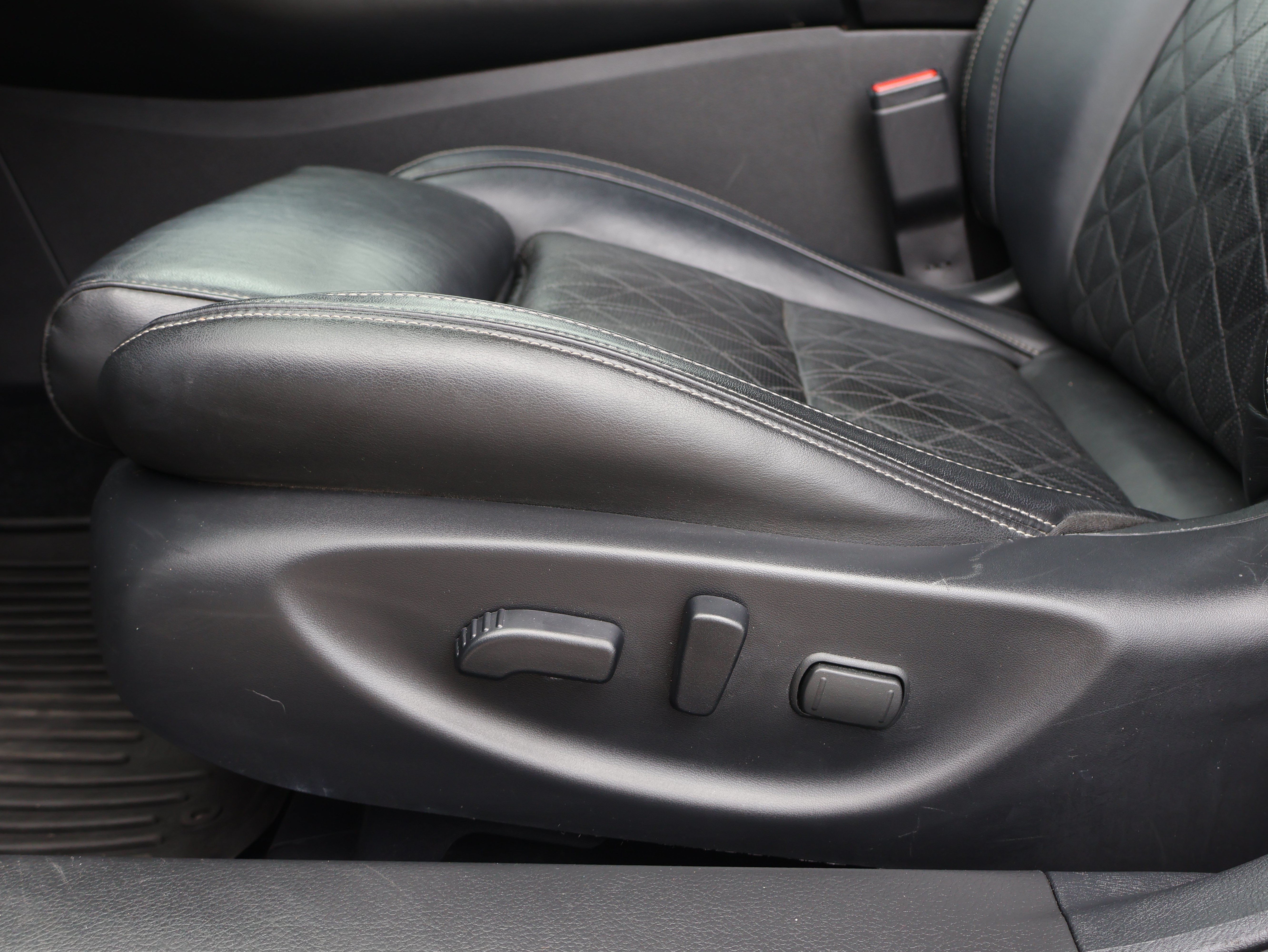Used 2018 Nissan Maxima Platinum FWD image 22