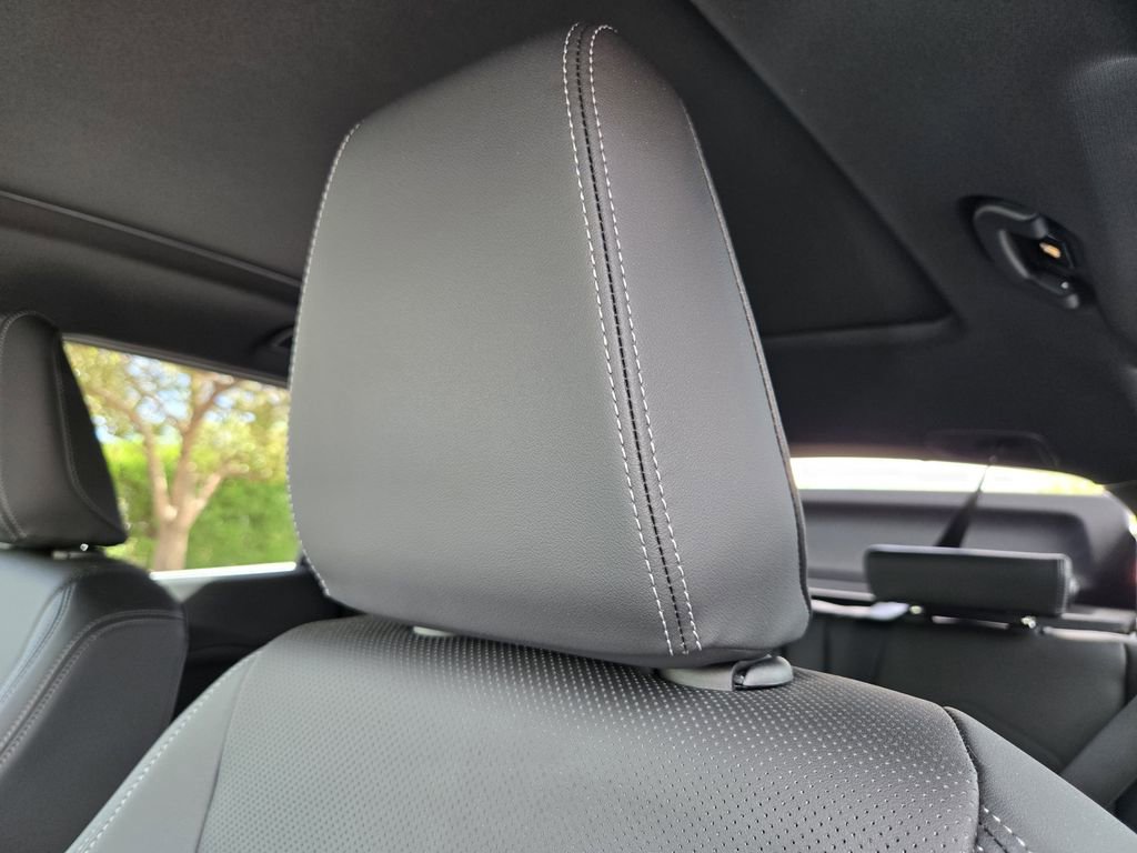 Certified 2025 BMW X1 xDrive28i w/ Technology Package AWD/4WD image 18