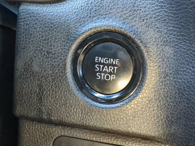 Used 2025 Toyota Tundra SR5 w/ SR5 Convenience Package AWD/4WD image 25