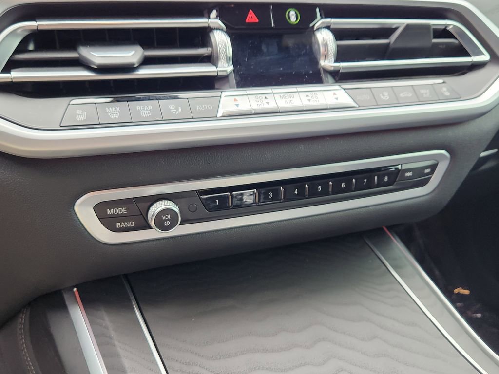 Used 2022 BMW X7 M50i w/ Executive Package AWD/4WD image 10