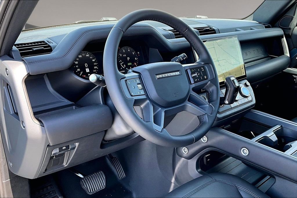 New 2026 Land Rover Defender 110 X-Dynamic SE image 7